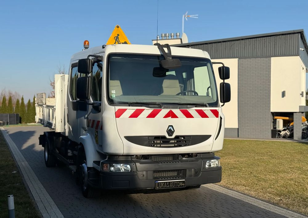 Renault MIDLUM 220 12 T WYWROTKA 6 MIEJSC - Самосвал камион: снимка 4 Renault MIDLUM 220 12 T WYWROTKA 6 MIEJSC - Самосвал камион: снимка 4