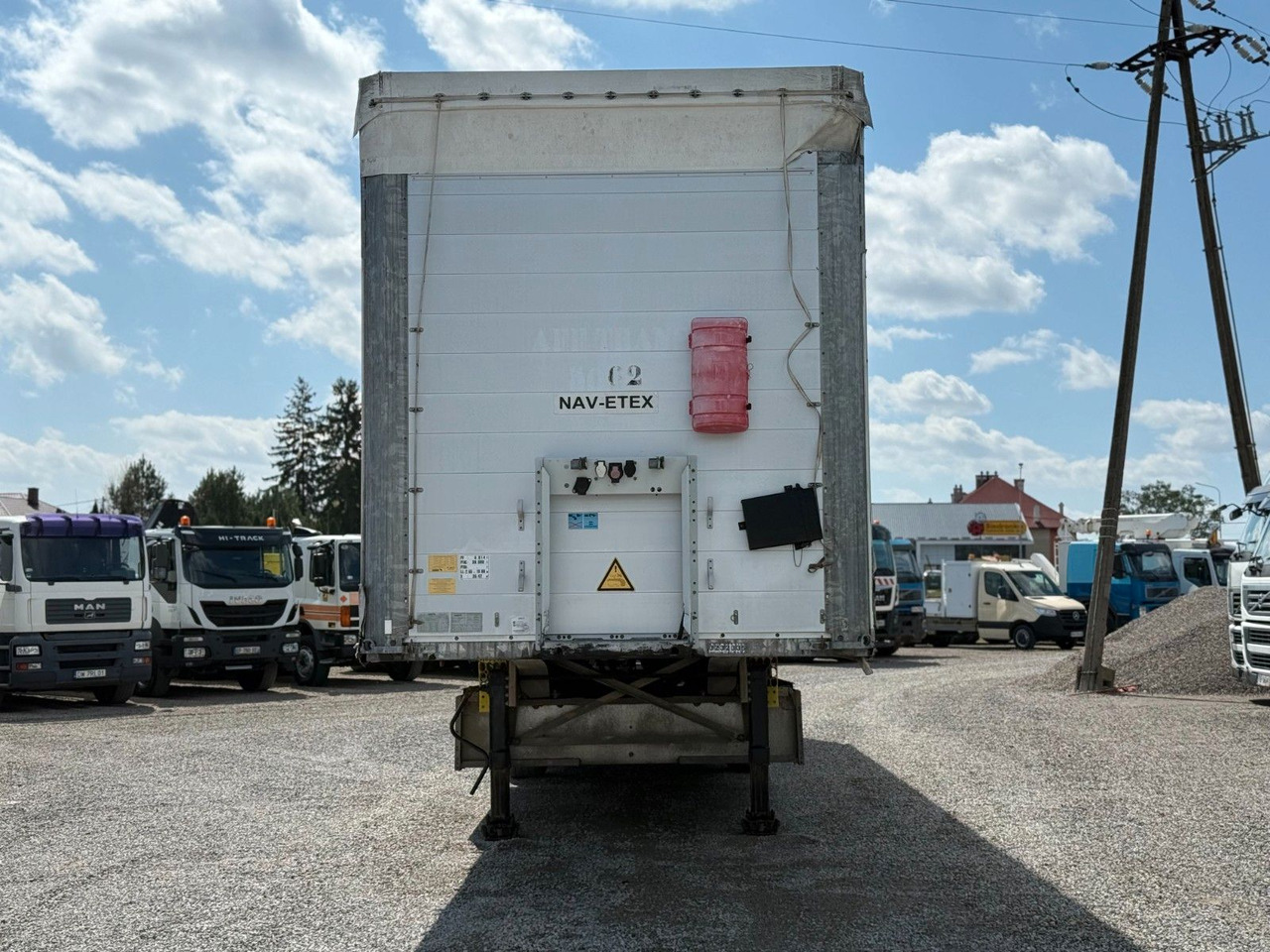 Schmitz Cargobull AXLE SCHMITZ LIFTED AXLE - Брезентово полуремарке: снимка 2 Schmitz Cargobull AXLE SCHMITZ LIFTED AXLE - Брезентово полуремарке: снимка 2