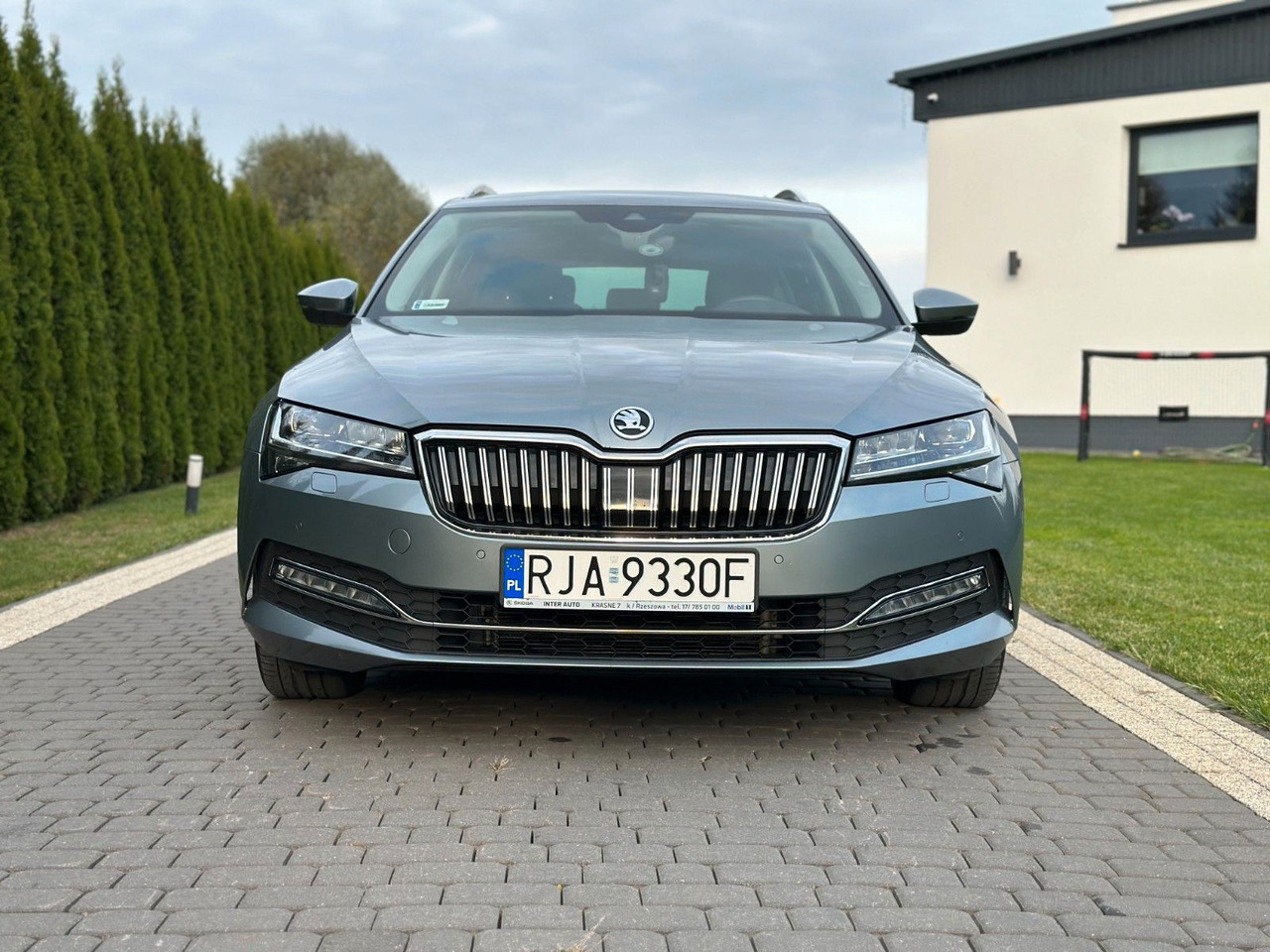 Skoda Superb 2.0 TDI SCR 147kW DSG STYLE COMBI - Лек автомобил: снимка 2 Skoda Superb 2.0 TDI SCR 147kW DSG STYLE COMBI - Лек автомобил: снимка 2