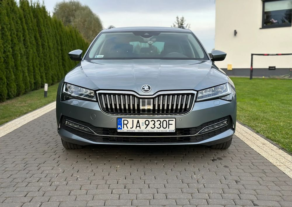 Skoda Superb 2.0 TDI SCR Style DSG - Лек автомобил: снимка 2 Skoda Superb 2.0 TDI SCR Style DSG - Лек автомобил: снимка 2