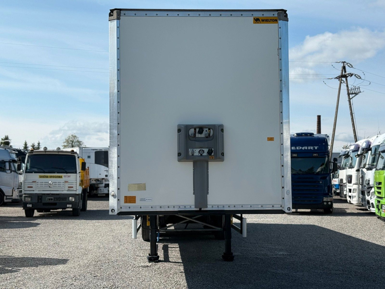 Wielton AXLE SAF BOX LIFTED AXLE - Затворена каросерия полуремарке: снимка 2 Wielton AXLE SAF BOX LIFTED AXLE - Затворена каросерия полуремарке: снимка 2