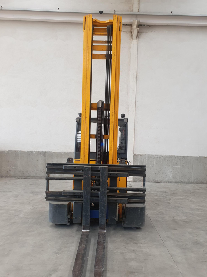 JUNGHEINRICH ETVQ 25 - Ричтрак с движение в 4 посоки: снимка 2 JUNGHEINRICH ETVQ 25 - Ричтрак с движение в 4 посоки: снимка 2