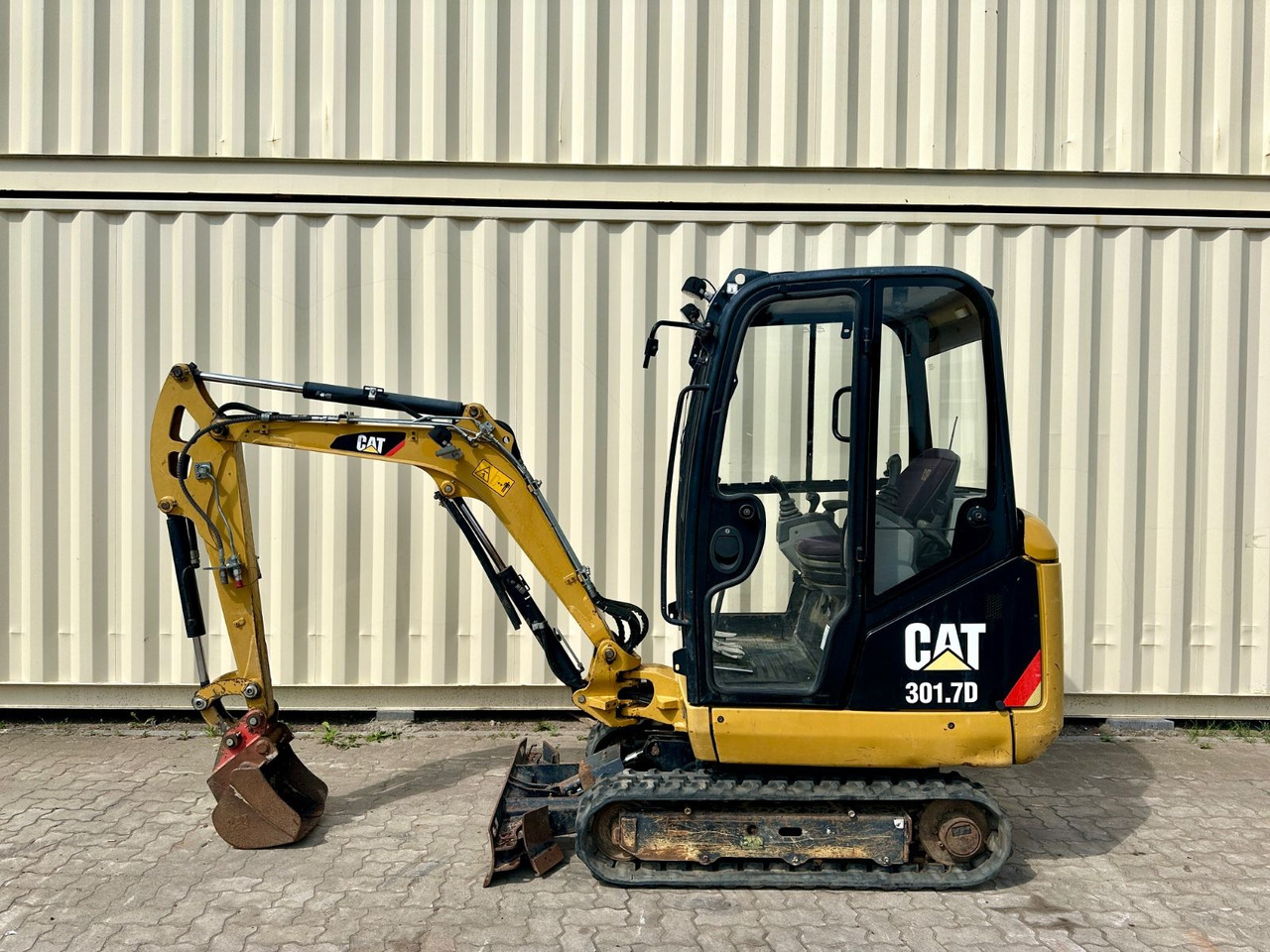 CAT 301.7D / 2014 Baujahr / 2.796 H - Мини багер: снимка 1 CAT 301.7D / 2014 Baujahr / 2.796 H - Мини багер: снимка 1
