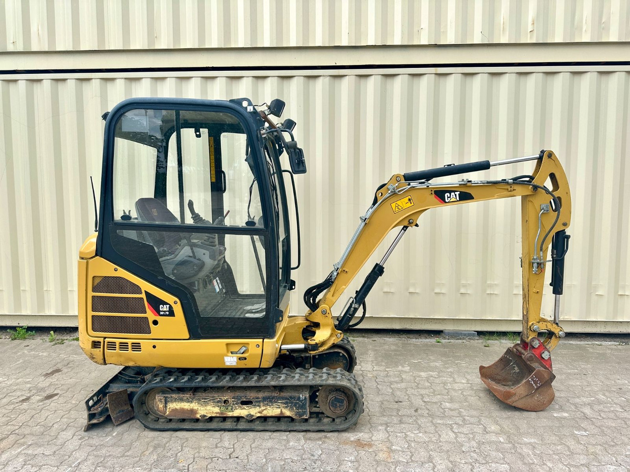 CAT 301.7D / 2014 Baujahr / 2.978 H - Мини багер: снимка 5 CAT 301.7D / 2014 Baujahr / 2.978 H - Мини багер: снимка 5