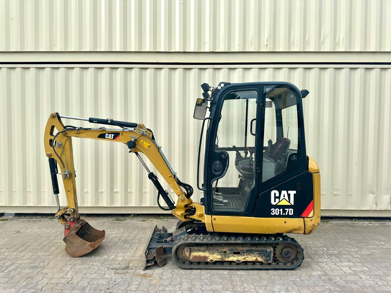 CAT 301.7D / 2014 Baujahr / 2.978 H - Мини багер: снимка 1 CAT 301.7D / 2014 Baujahr / 2.978 H - Мини багер: снимка 1