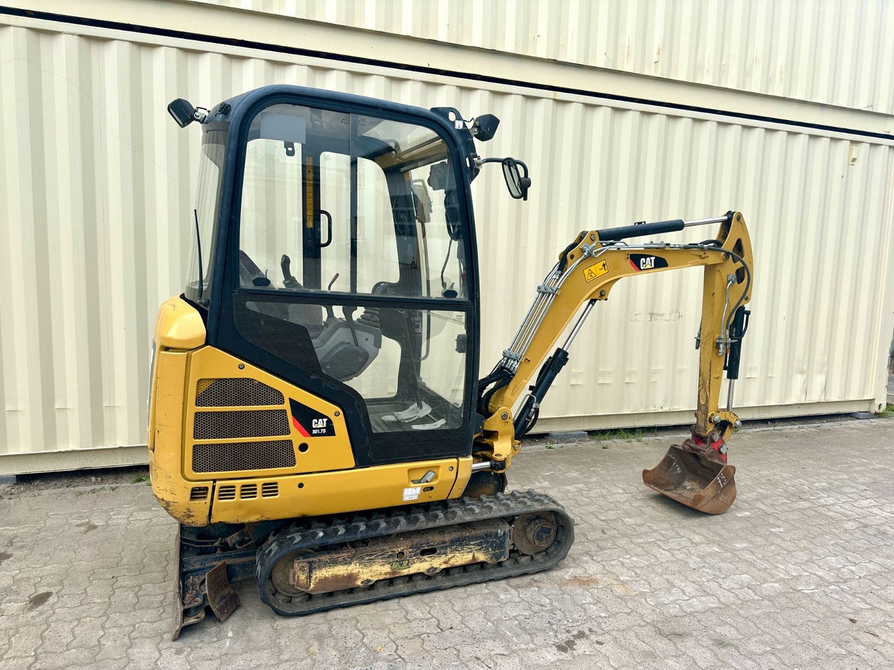 CAT 301.7D / 2014 Baujahr / 2.978 H - Мини багер: снимка 4 CAT 301.7D / 2014 Baujahr / 2.978 H - Мини багер: снимка 4