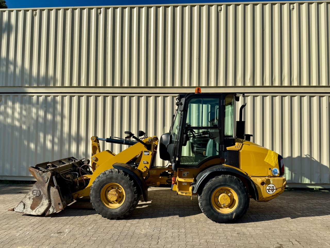 CAT 907H2 / 2014 BJ / 6.390 H / Schaufel + Gabel - Колесен товарач: снимка 2 CAT 907H2 / 2014 BJ / 6.390 H / Schaufel + Gabel - Колесен товарач: снимка 2