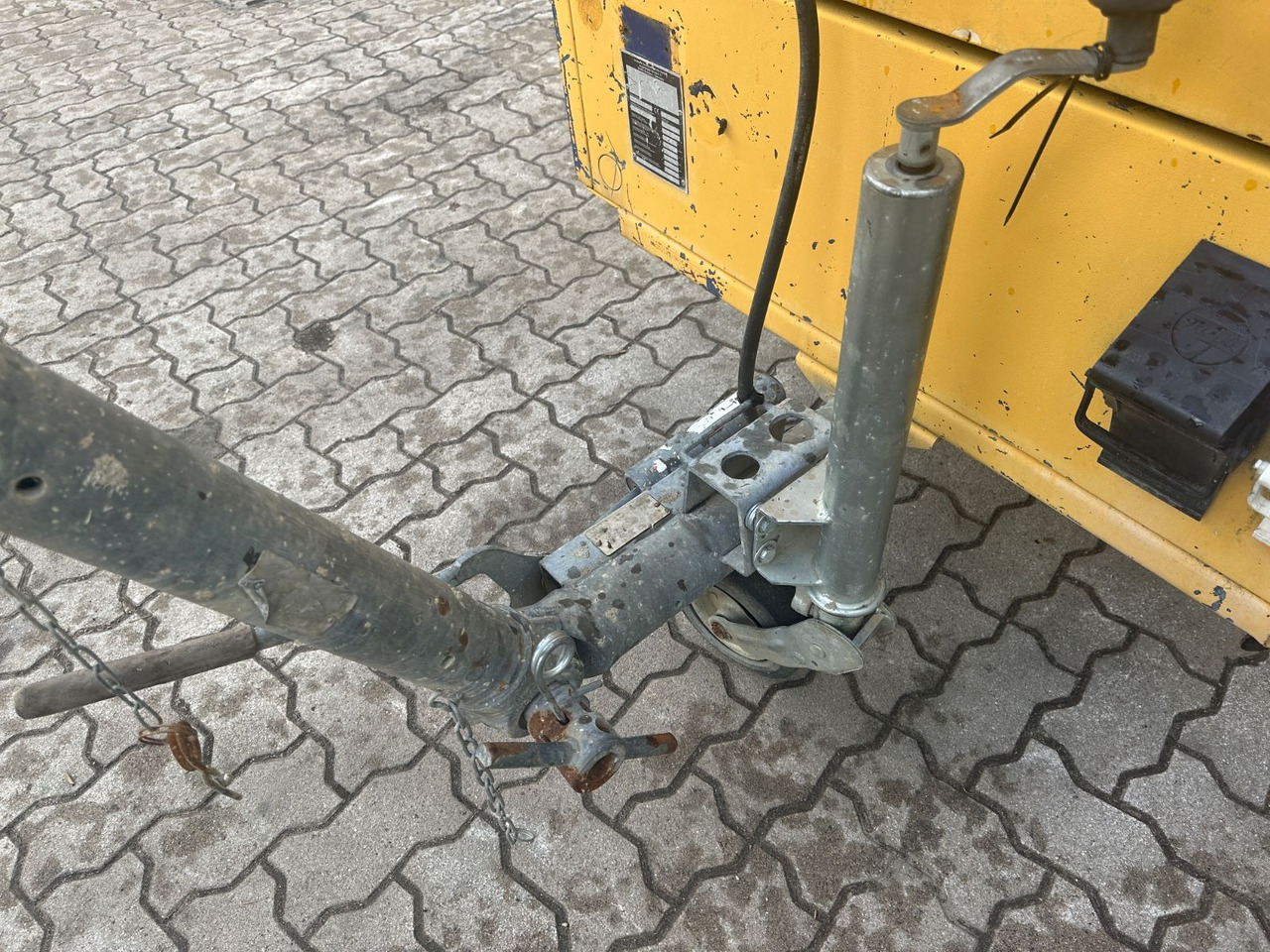 Лизинг на  Compair C38 / DLT0406 Kompressor /1.978 H/ 7 Bar Compair C38 / DLT0406 Kompressor /1.978 H/ 7 Bar: снимка 13