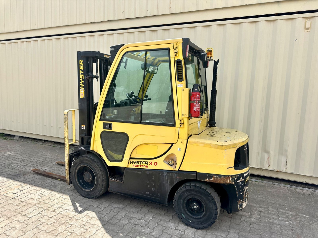 Hyster H3.0FT / Diesel / Triplex / Ex Armee - Дизелов мотокар: снимка 3 Hyster H3.0FT / Diesel / Triplex / Ex Armee - Дизелов мотокар: снимка 3