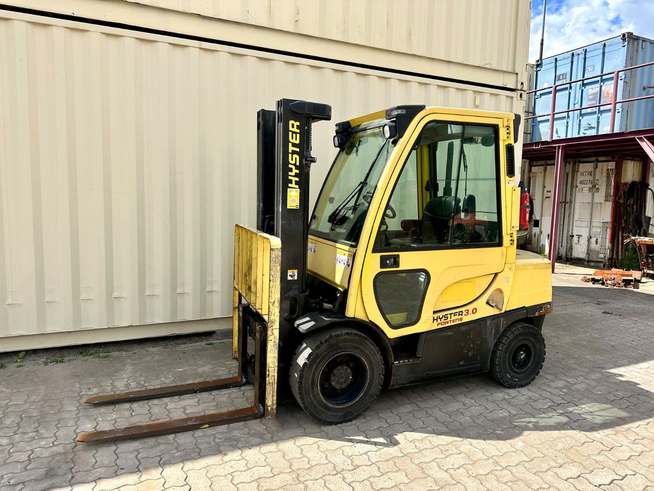 Hyster H3.0FT / Diesel / Triplex / Ex Armee - Дизелов мотокар: снимка 1 Hyster H3.0FT / Diesel / Triplex / Ex Armee - Дизелов мотокар: снимка 1