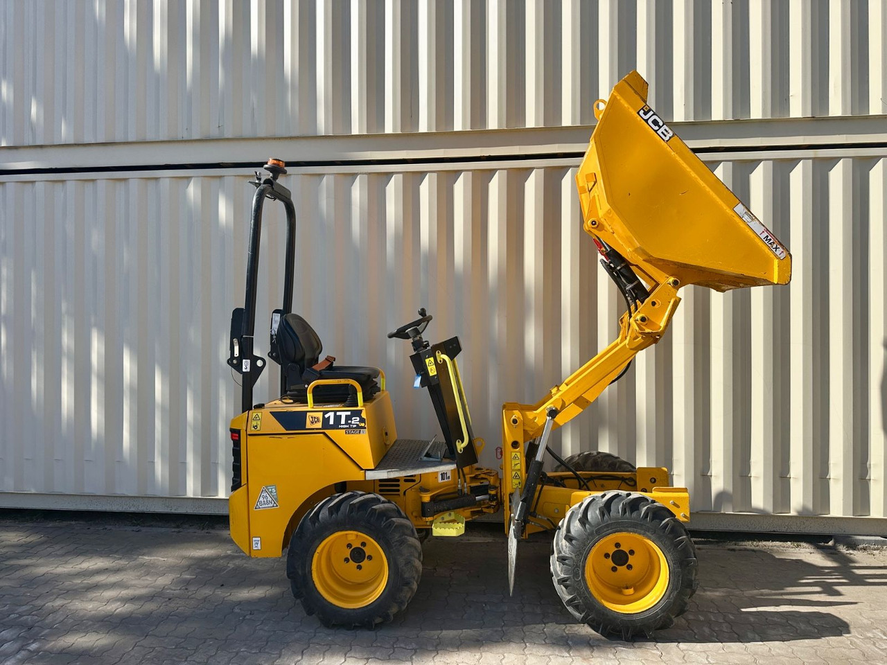 JCB 1T-2 High Tip Dumper, 676 Bh, 1.000 KG - Мини самосвал: снимка 5 JCB 1T-2 High Tip Dumper, 676 Bh, 1.000 KG - Мини самосвал: снимка 5