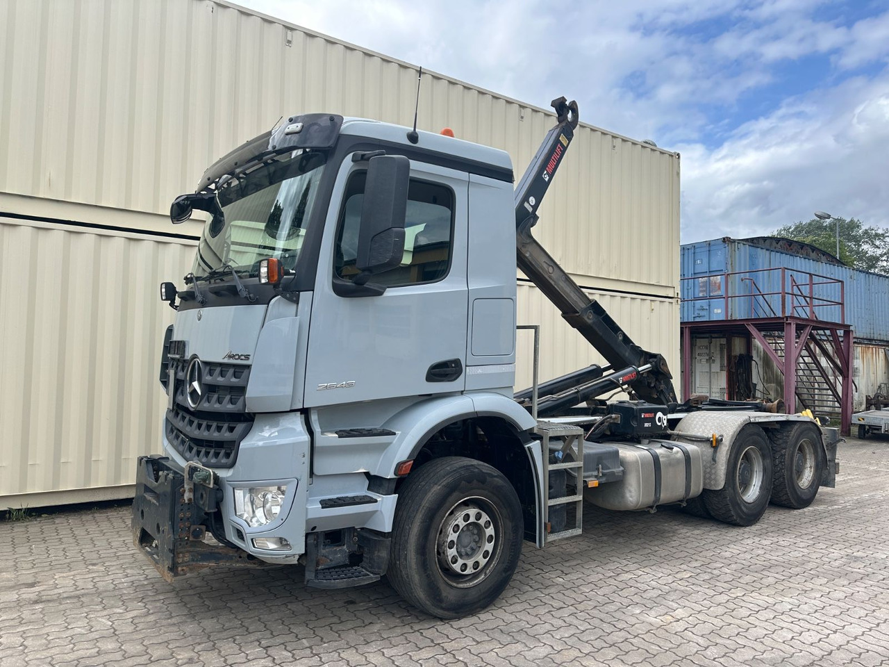 Mercedes-Benz Arocs 2643/Hiab M. /1. Hd /R.St. 3.90m/265.773KM - Мултилифт с кука камион: снимка 1 Mercedes-Benz Arocs 2643/Hiab M. /1. Hd /R.St. 3.90m/265.773KM - Мултилифт с кука камион: снимка 1