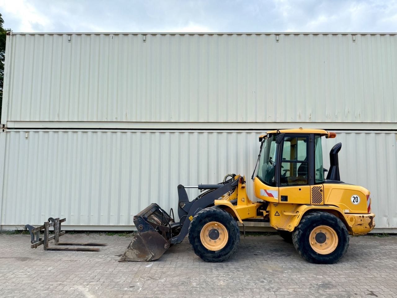 Volvo L30G / 2014 BJ / Klappschaufel + Gabel - Колесен товарач: снимка 1 Volvo L30G / 2014 BJ / Klappschaufel + Gabel - Колесен товарач: снимка 1
