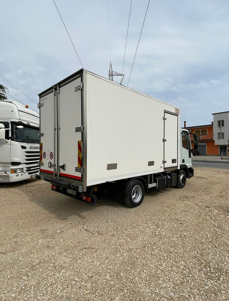IVECO EUROCARGO 75E18 - Рефрижератор камион: снимка 2 IVECO EUROCARGO 75E18 - Рефрижератор камион: снимка 2