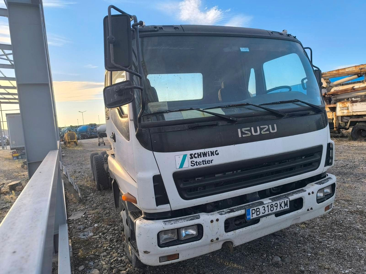 Isuzu 2.8 CXZ 81 - Шаси кабина: снимка 1 Isuzu 2.8 CXZ 81 - Шаси кабина: снимка 1