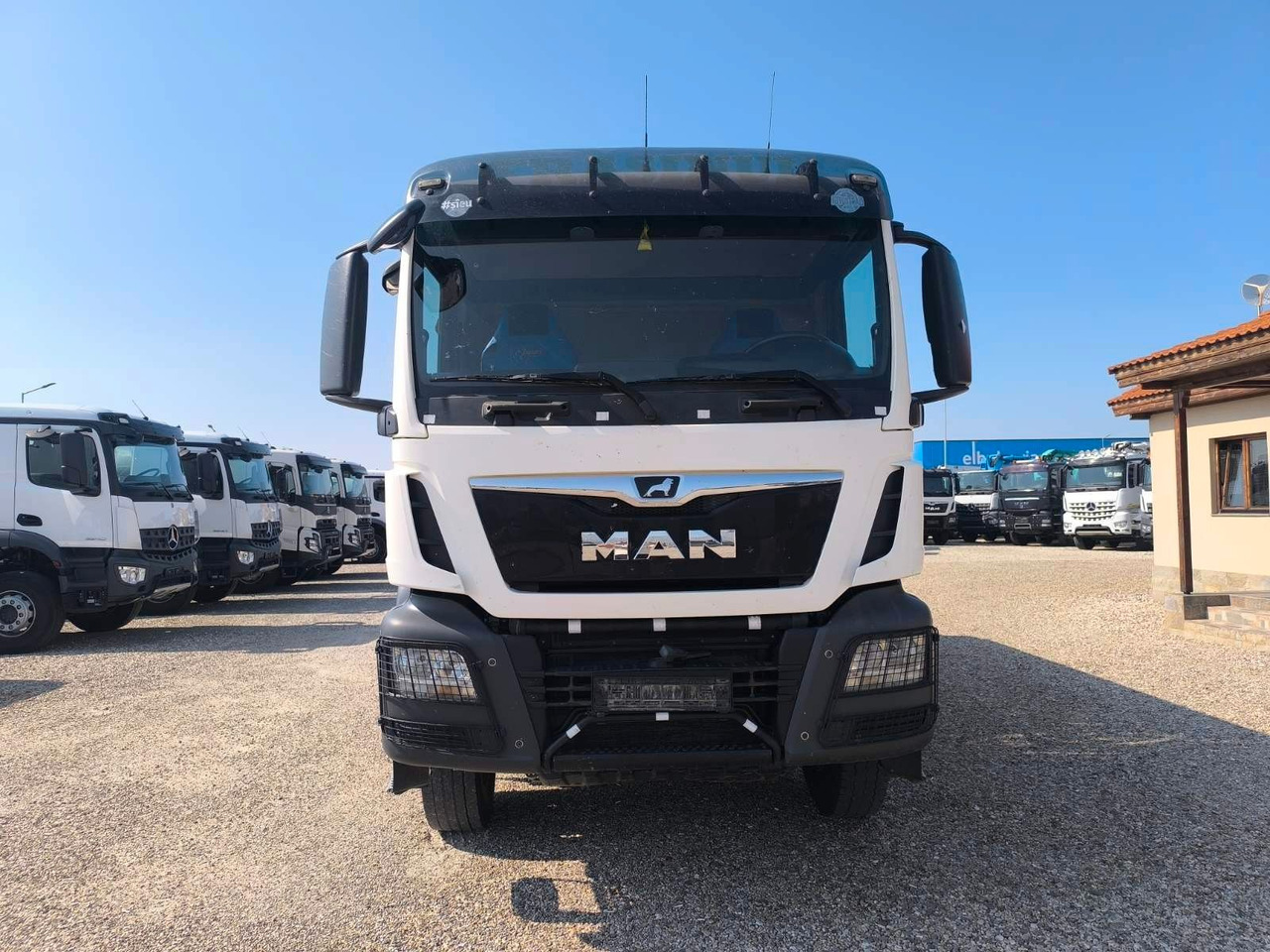 MAN TGS 41.420 MEILLER KIPPER - Мултилифт за контейнери камион: снимка 2 MAN TGS 41.420 MEILLER KIPPER - Мултилифт за контейнери камион: снимка 2