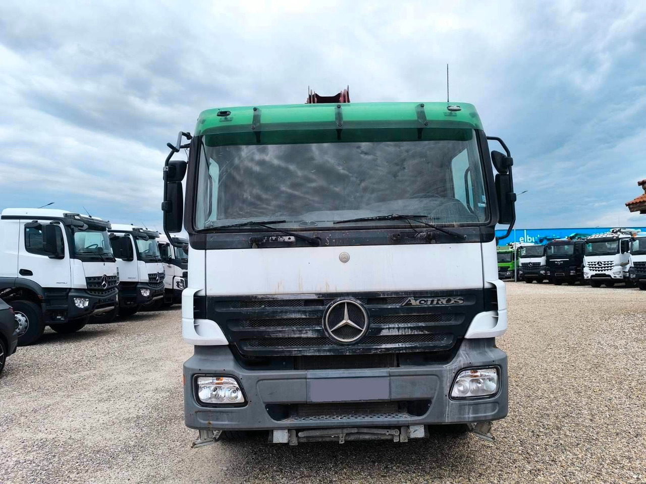 Mercedes-Benz ACTROS 3341 JUNJIN JXR 38-4 - Бетон помпа: снимка 2 Mercedes-Benz ACTROS 3341 JUNJIN JXR 38-4 - Бетон помпа: снимка 2