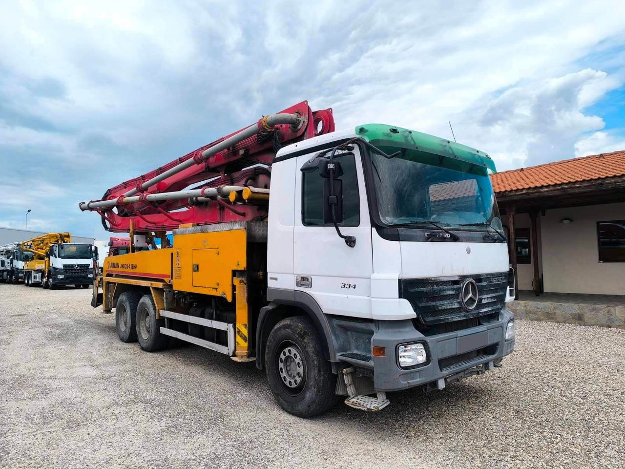 Mercedes-Benz ACTROS 3341 JUNJIN JXR 38-4 - Бетон помпа: снимка 1 Mercedes-Benz ACTROS 3341 JUNJIN JXR 38-4 - Бетон помпа: снимка 1