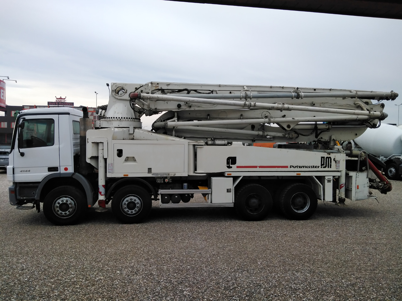 Mercedes-Benz ACTROS 4144 PUTZMEISTER M42 - Бетон помпа: снимка 4 Mercedes-Benz ACTROS 4144 PUTZMEISTER M42 - Бетон помпа: снимка 4
