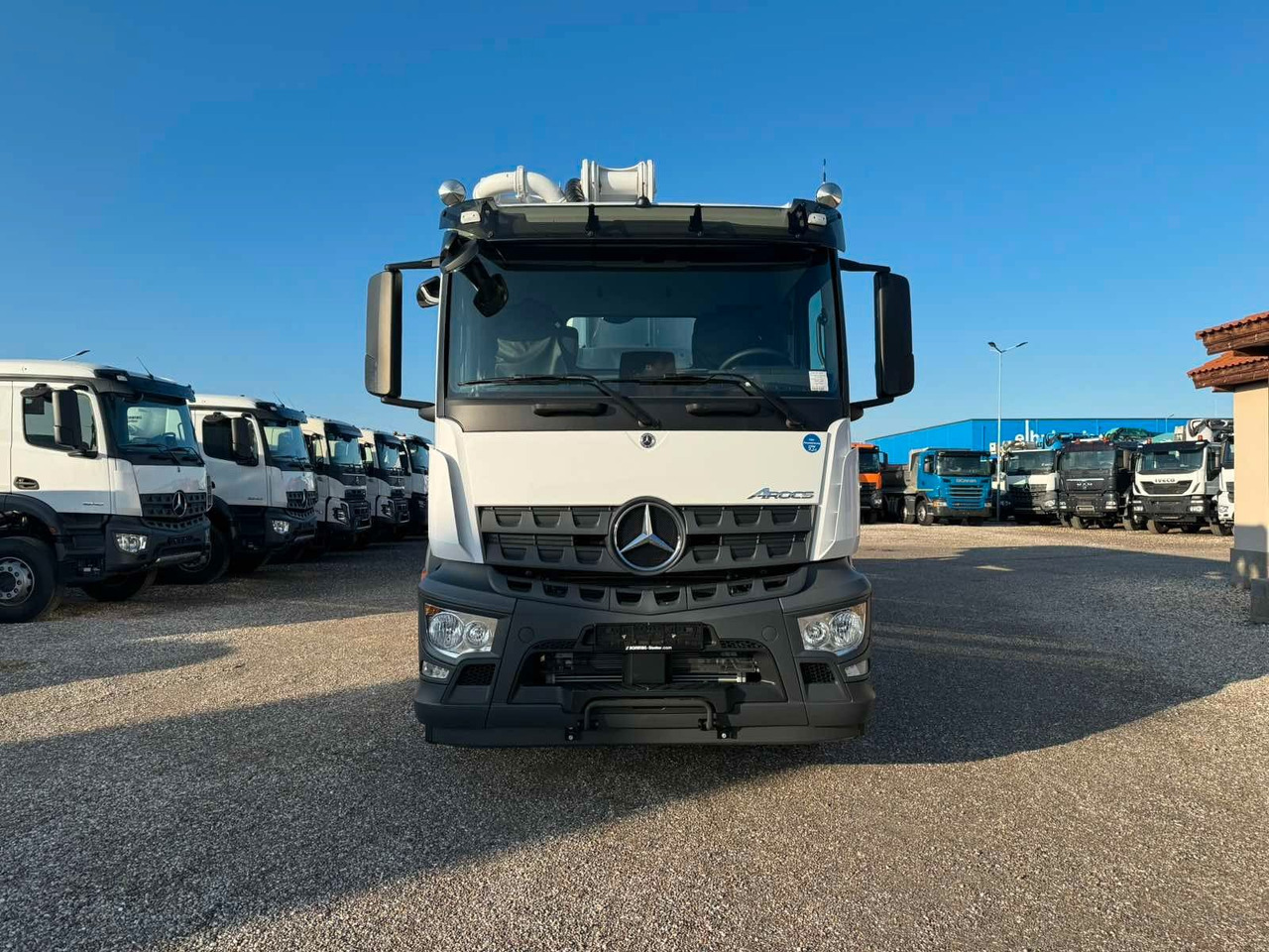 Mercedes-Benz AROCS 3746 SCHWING S43SX III - Бетон помпа: снимка 2 Mercedes-Benz AROCS 3746 SCHWING S43SX III - Бетон помпа: снимка 2