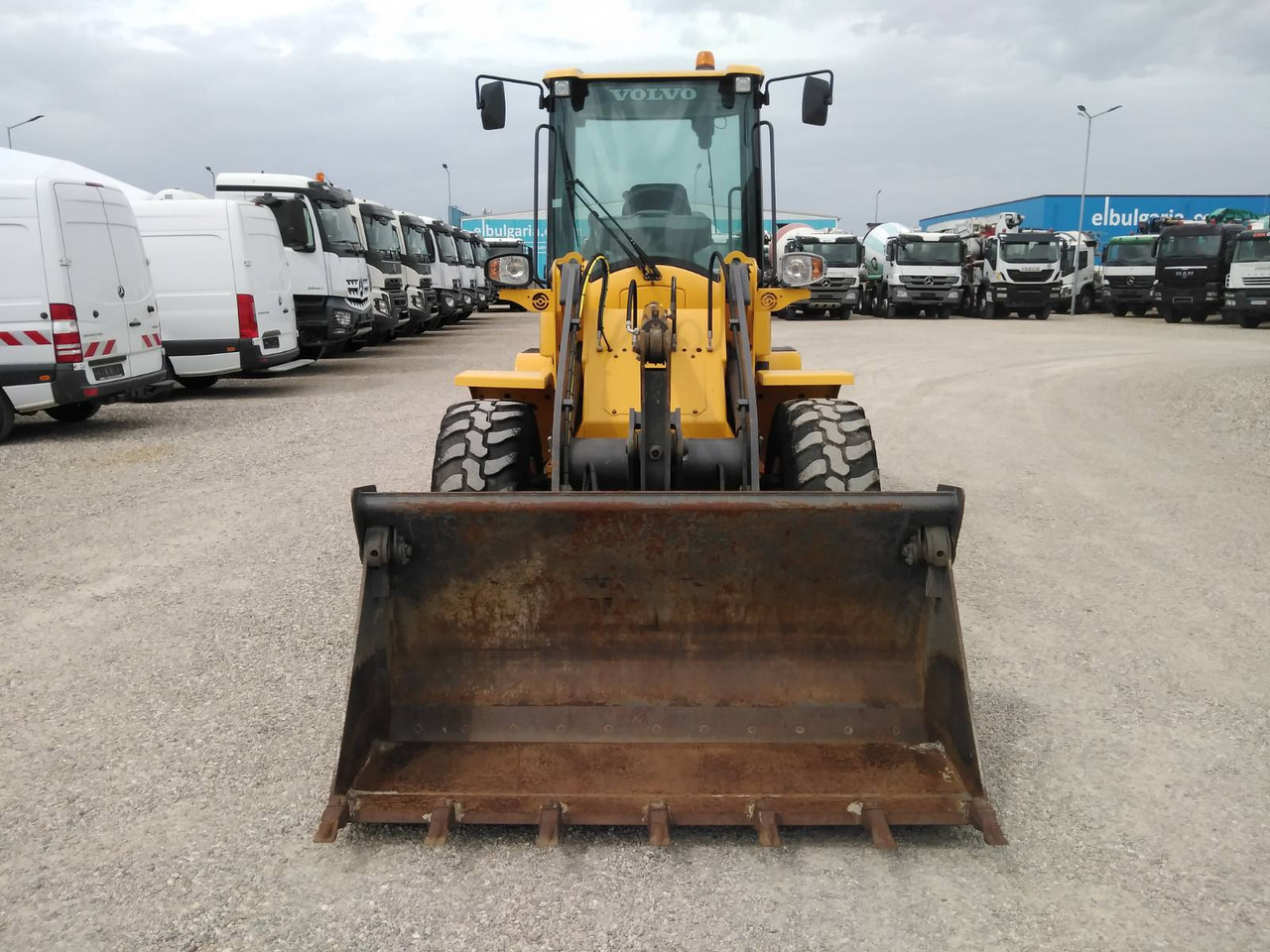 VOLVO L30G - Колесен товарач: снимка 2 VOLVO L30G - Колесен товарач: снимка 2