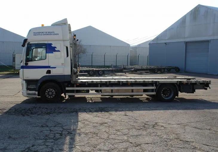 DAF CF 410 EURO 6 Laweta - Platforma super stan - Бордови камион: снимка 5 DAF CF 410 EURO 6 Laweta - Platforma super stan - Бордови камион: снимка 5