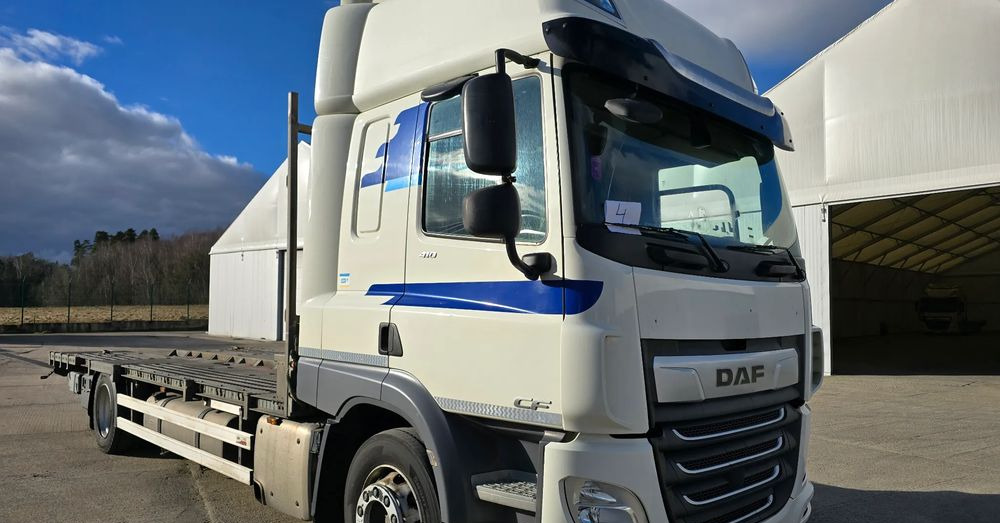 DAF CF 410 EURO 6 Laweta - Platforma super stan - Бордови камион: снимка 1 DAF CF 410 EURO 6 Laweta - Platforma super stan - Бордови камион: снимка 1