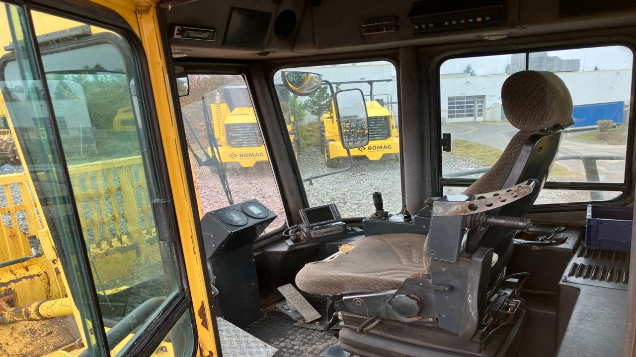 Компактор BOMAG DE BC 772 RB-2  Stage IIIa/Tier 3: снимка 13 Компактор BOMAG DE BC 772 RB-2  Stage IIIa/Tier 3: снимка 13