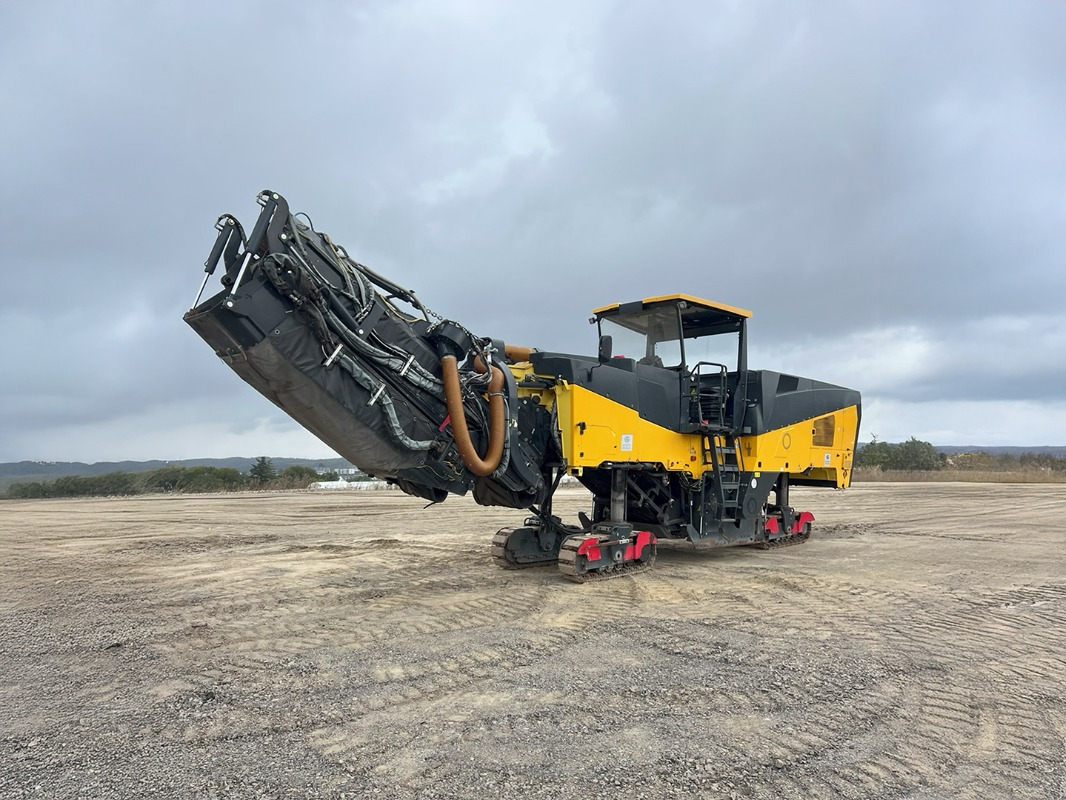 BOMAG DE BM 2200/75 Stage IV/Tier 4f - Пътна фреза: снимка 1 BOMAG DE BM 2200/75 Stage IV/Tier 4f - Пътна фреза: снимка 1