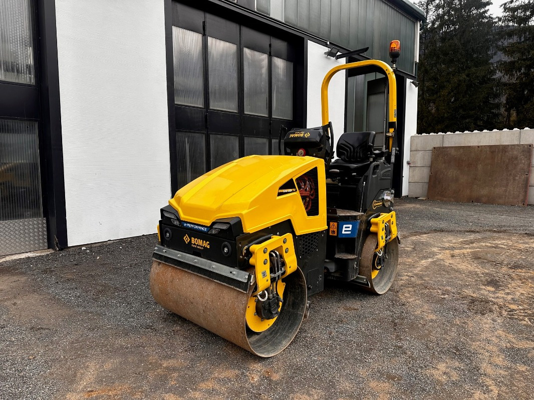 BOMAG DE BW 120 ADe-5 - Валяк: снимка 1 BOMAG DE BW 120 ADe-5 - Валяк: снимка 1