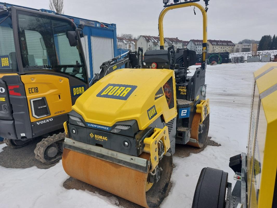 BOMAG DE BW 120 ADe-5 - Валяк: снимка 2 BOMAG DE BW 120 ADe-5 - Валяк: снимка 2