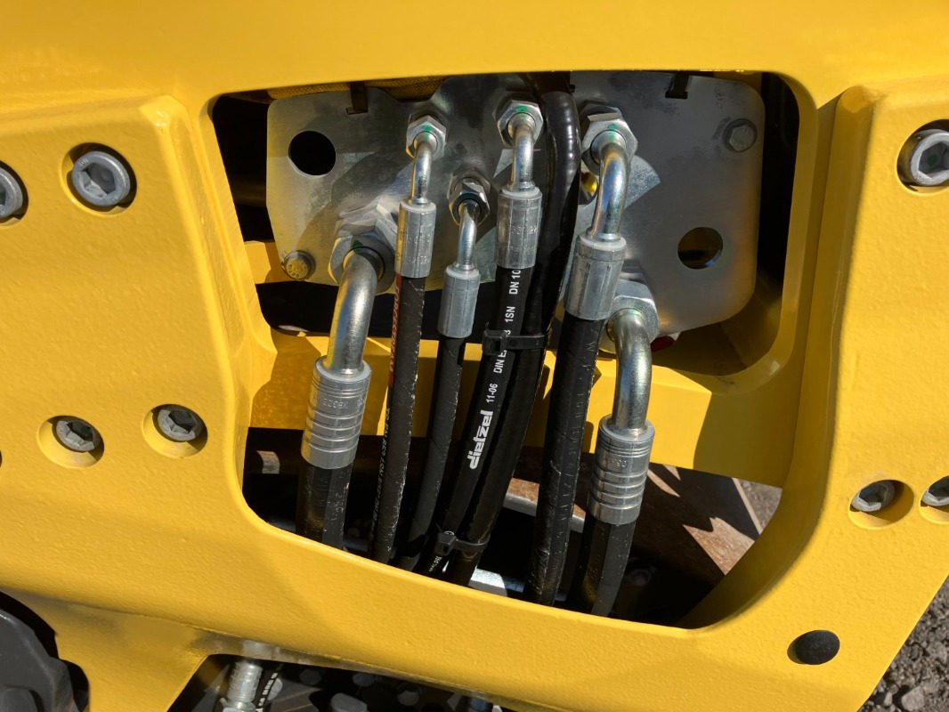 Пътен валяк BOMAG DE BW 141 AD-50  Stage IIIa / Tier3: снимка 13