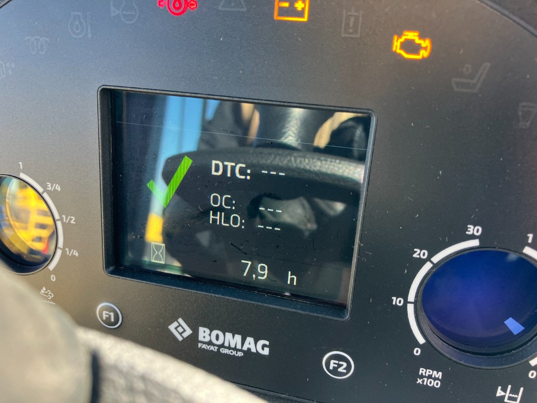 Пътен валяк BOMAG DE BW 141 AD-50  Stage IIIa / Tier3: снимка 9