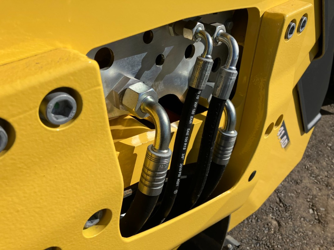 Пътен валяк BOMAG DE BW 141 AD-50  Stage IIIa / Tier3: снимка 16