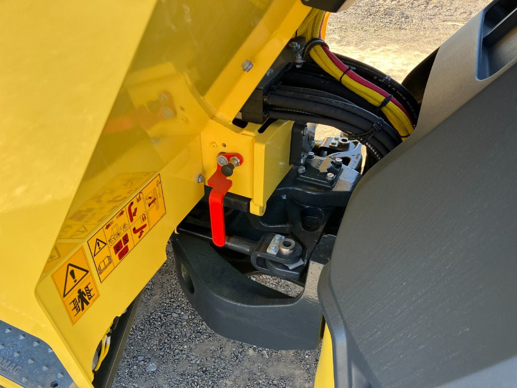Пътен валяк BOMAG DE BW 141 AD-50  Stage IIIa / Tier3: снимка 23