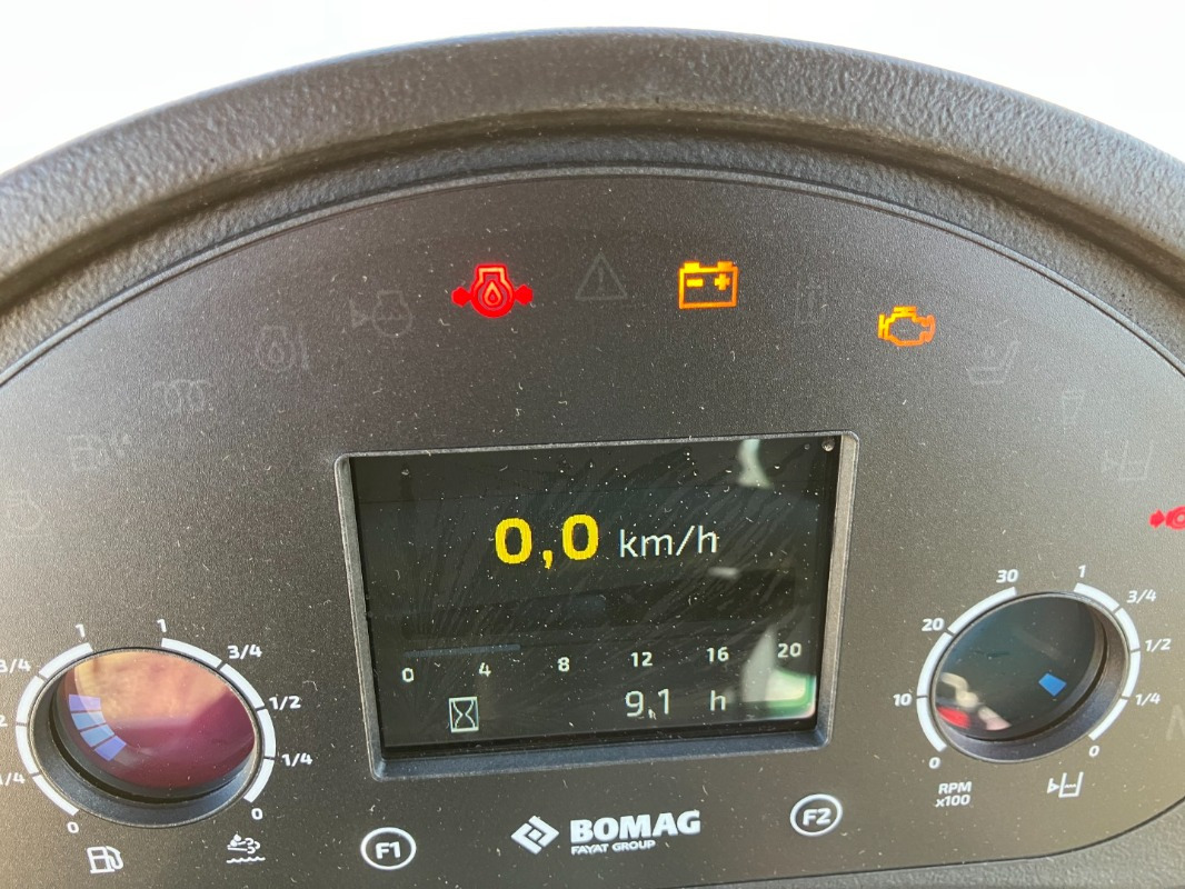 BOMAG DE BW 151 AD-50 Stage IIIa/Tier 4i - Пътен валяк: снимка 5 BOMAG DE BW 151 AD-50 Stage IIIa/Tier 4i - Пътен валяк: снимка 5