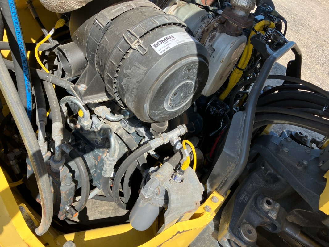 BOMAG DE BW 161 AD-5  Stage IIIb/Tier 4i - Пътен валяк: снимка 4 BOMAG DE BW 161 AD-5  Stage IIIb/Tier 4i - Пътен валяк: снимка 4