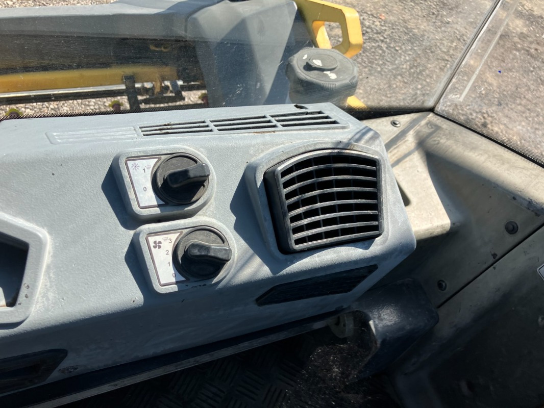 BOMAG DE BW 161 AD-5  Stage IIIb/Tier 4i - Пътен валяк: снимка 5 BOMAG DE BW 161 AD-5  Stage IIIb/Tier 4i - Пътен валяк: снимка 5