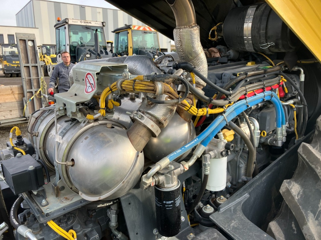 BOMAG DE BW 213 PDH-5 Stage V/Tier 4f - Валяк: снимка 5 BOMAG DE BW 213 PDH-5 Stage V/Tier 4f - Валяк: снимка 5