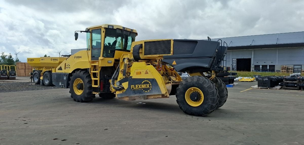Техника за слагане на асфалт BOMAG DE RS 500  Stage IV/Tier 4f: снимка 6