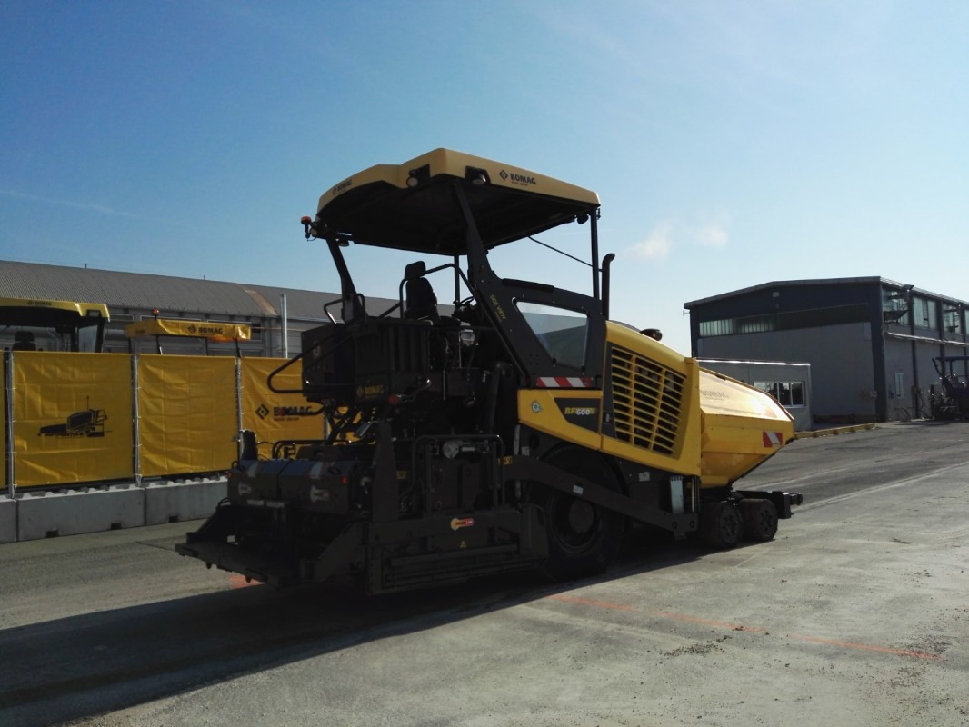 BOMAG IT BF 600 P-2 S500 Stage IV/Tier 4f - Асфалтополагач: снимка 4 BOMAG IT BF 600 P-2 S500 Stage IV/Tier 4f - Асфалтополагач: снимка 4