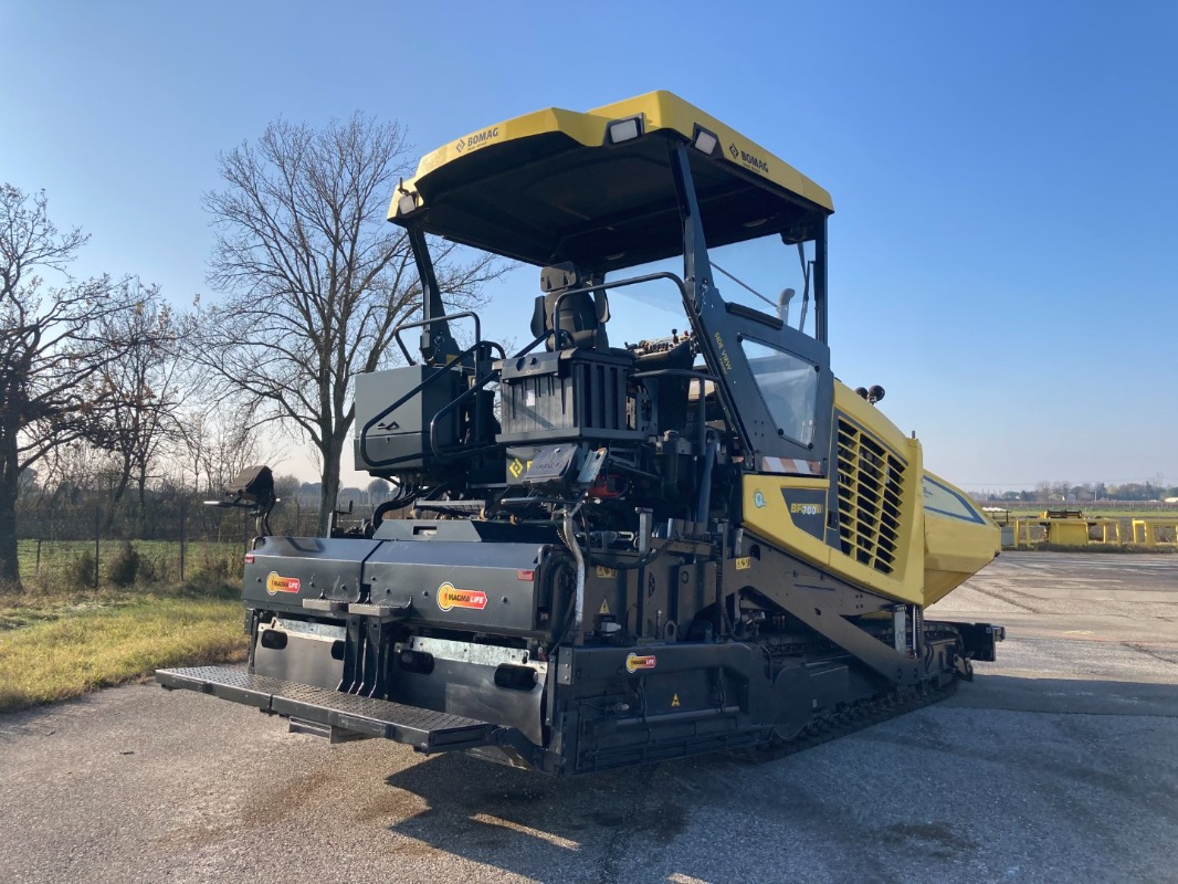 Асфалтополагач BOMAG IT BF 700 C-2 S500  Stage IV/Tier 4f: снимка 18