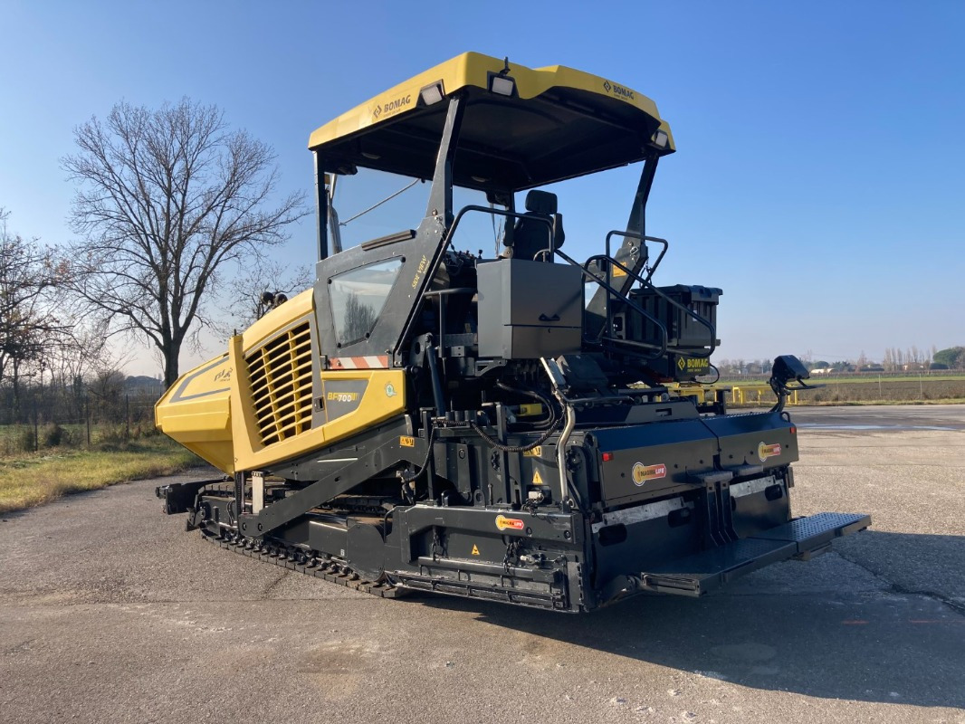 Асфалтополагач BOMAG IT BF 700 C-2 S500  Stage IV/Tier 4f: снимка 20
