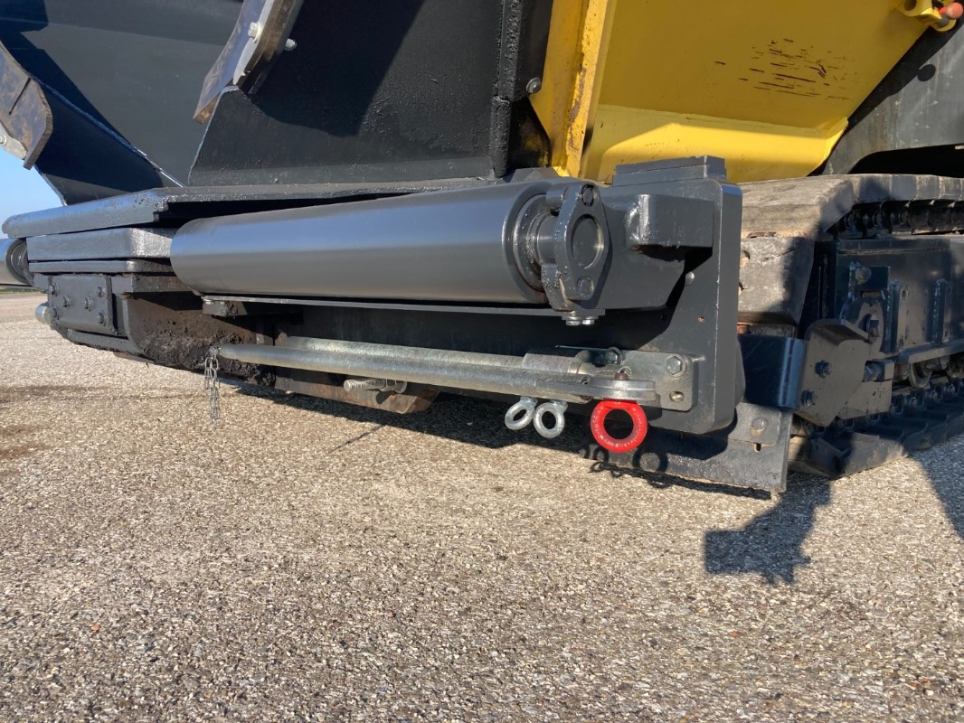 Асфалтополагач BOMAG IT BF 700 C-2 S500  Stage IV/Tier 4f: снимка 7
