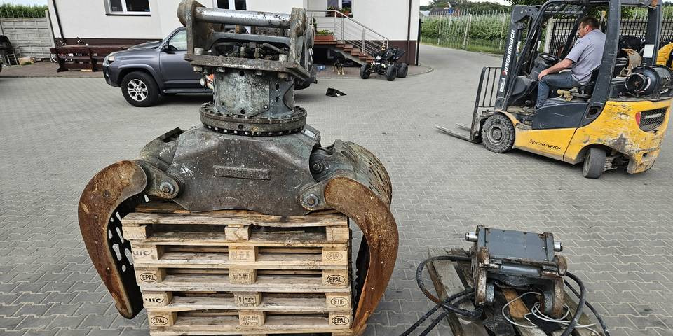 Chwytak wyburzeniowy sortujący Liebherr SG25 oryginał + szybko złącze SWA48 - Грайфер: снимка 1 Chwytak wyburzeniowy sortujący Liebherr SG25 oryginał + szybko złącze SWA48 - Грайфер: снимка 1