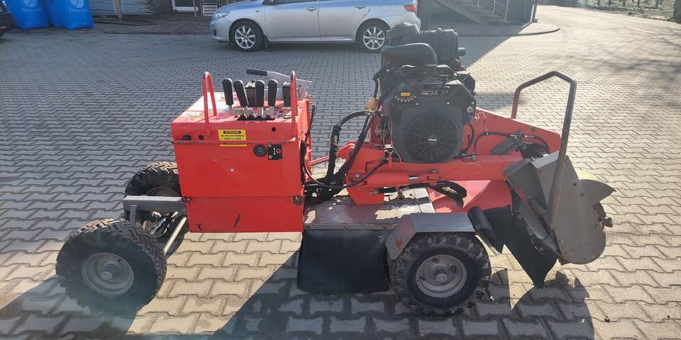 Frezarka do pni Vermeer SC252 - Приставка за изкореняване на дънери: снимка 5 Frezarka do pni Vermeer SC252 - Приставка за изкореняване на дънери: снимка 5
