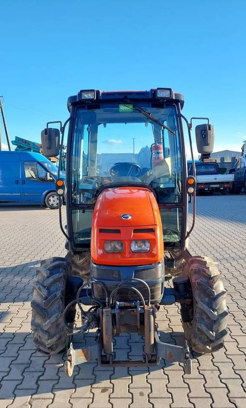 Kioti EX50 HST 50KM klimatyzacja przedni TUZ - Трактор: снимка 3 Kioti EX50 HST 50KM klimatyzacja przedni TUZ - Трактор: снимка 3