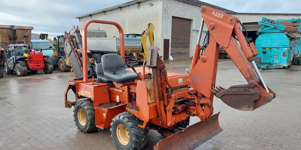Koparka łańcuchowa Ditch Witch 3500DD - Каналокопател: снимка 3 Koparka łańcuchowa Ditch Witch 3500DD - Каналокопател: снимка 3
