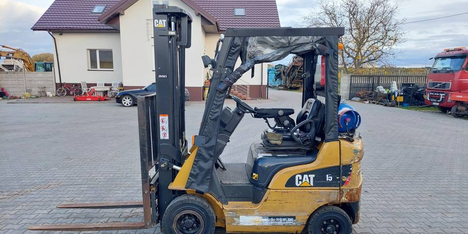 Wózek widłowy Caterpillar GP15N 1,5t pozycjoner, przesuw CAT - Газокар: снимка 1 Wózek widłowy Caterpillar GP15N 1,5t pozycjoner, przesuw CAT - Газокар: снимка 1