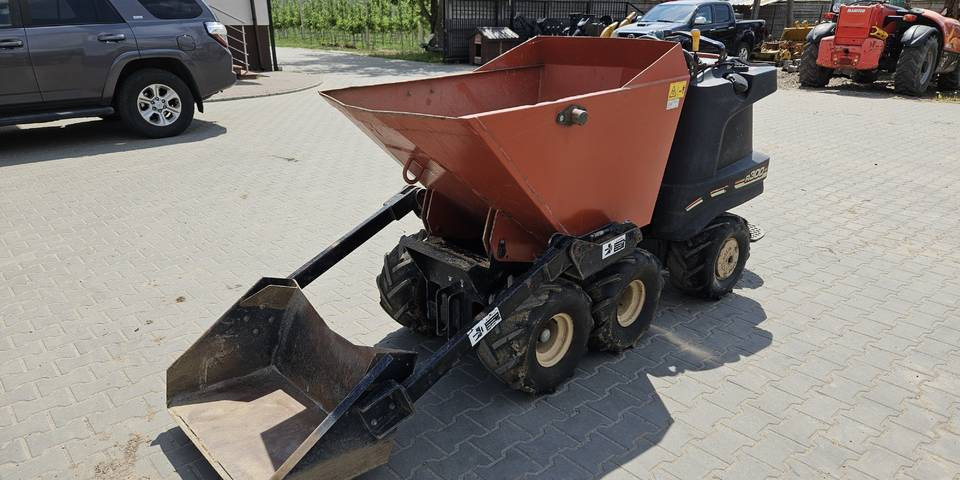 Wozidło samozaładowcze Ditch Witch R300 koparka łańcuchowa - Мини самосвал: снимка 2 Wozidło samozaładowcze Ditch Witch R300 koparka łańcuchowa - Мини самосвал: снимка 2